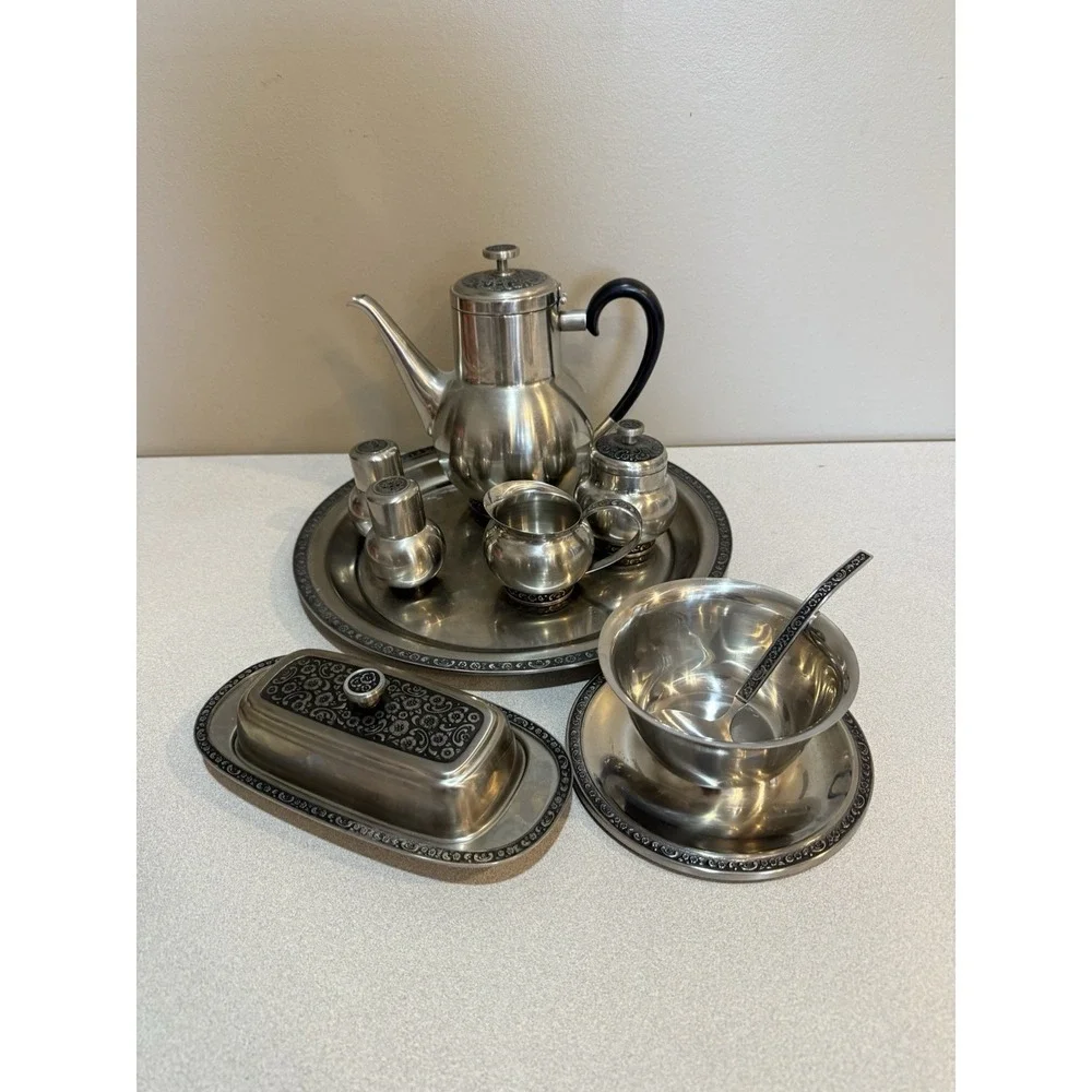 Oneida tea pot